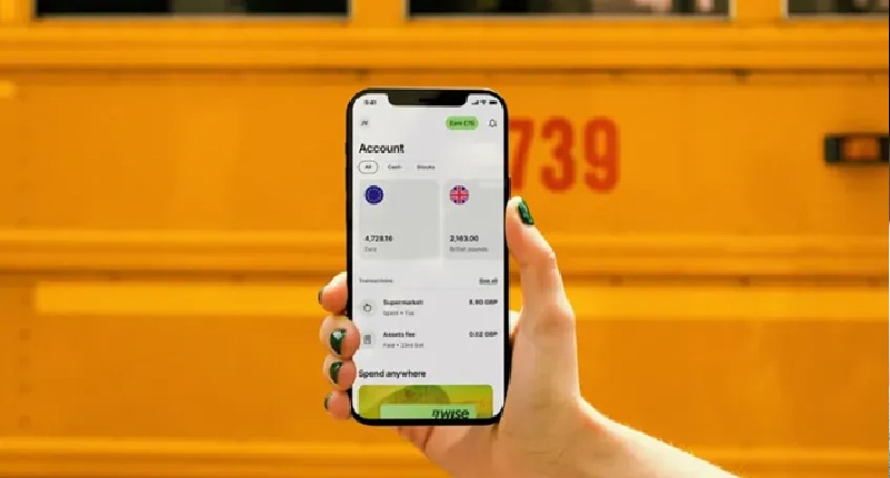 Wise app showing SGD to MYR money transfer from Singapore to Malaysia
